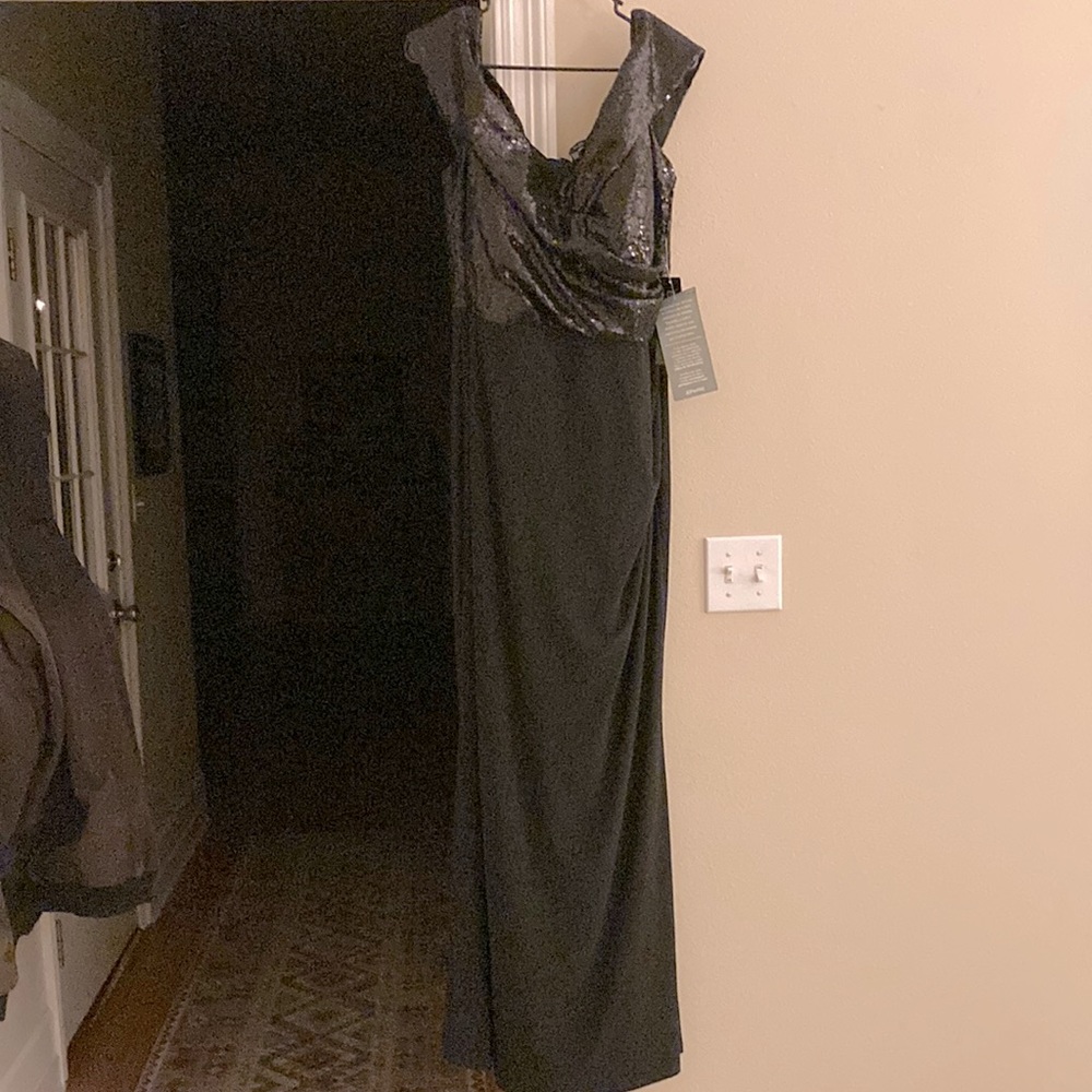 Perfect Mardi Gra or Formal attire dress!